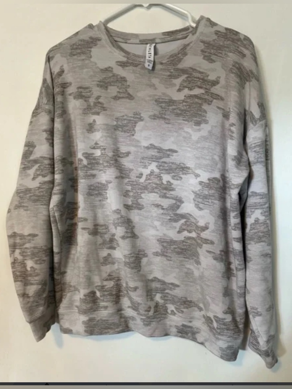 Athleta Camo Coaster Cubic Crewneck Sweatshirt Size S - Picture 4 of 6